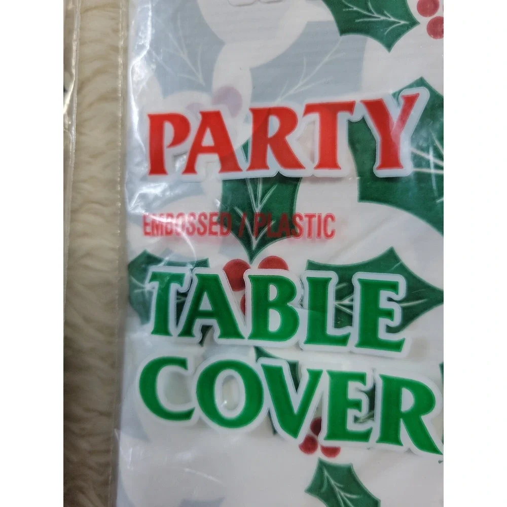 Vintage Christmas‎ Tablecloth Lot of 5 Poinsettias Holly Paper, Plastic & Fabric